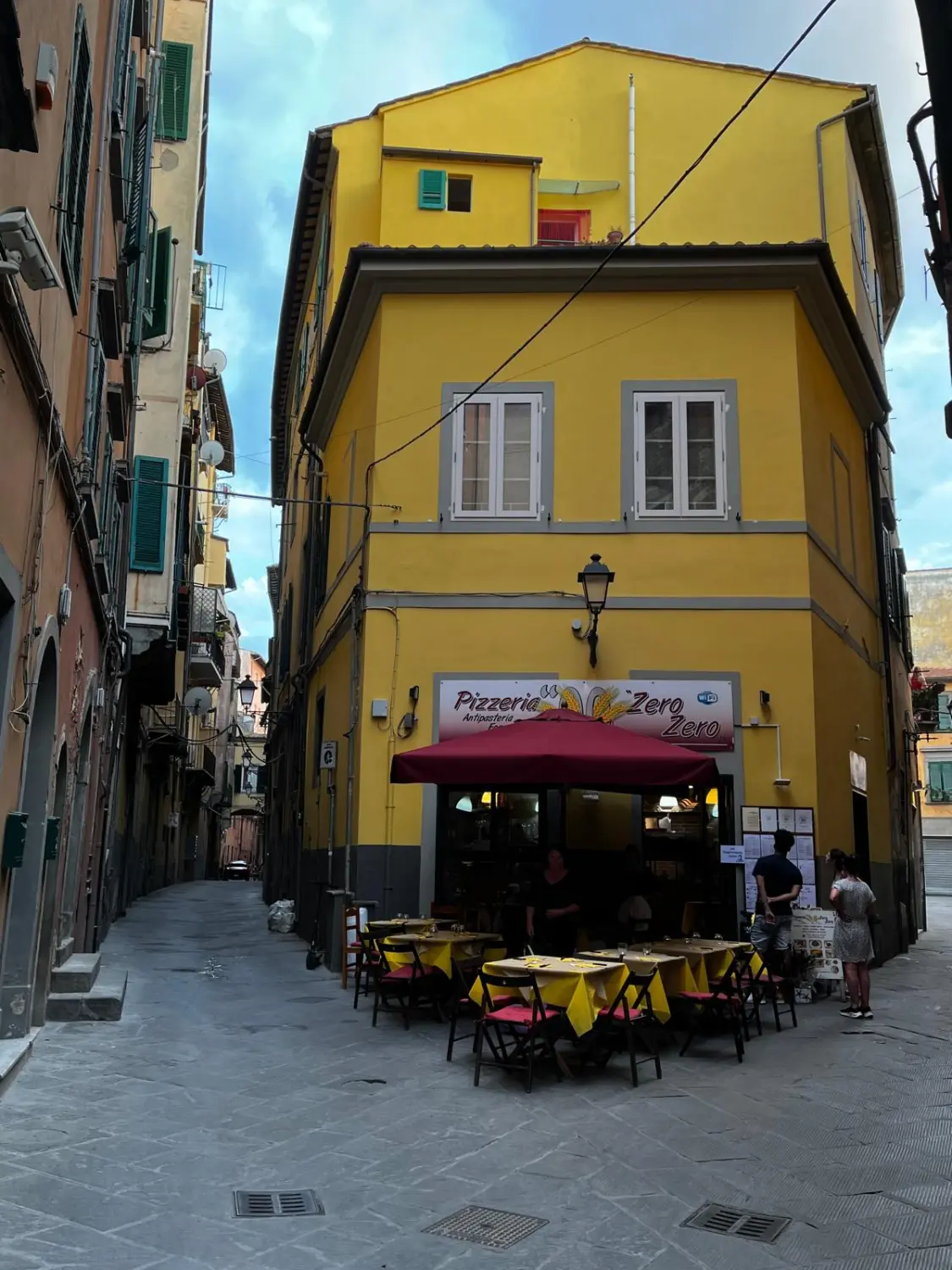 Hotels buchen, Reservar hoteles, Book hotels 