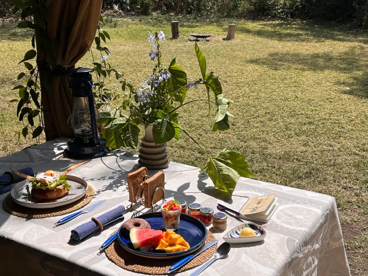 Hotels buchen, Reservar hoteles, Book hotels 