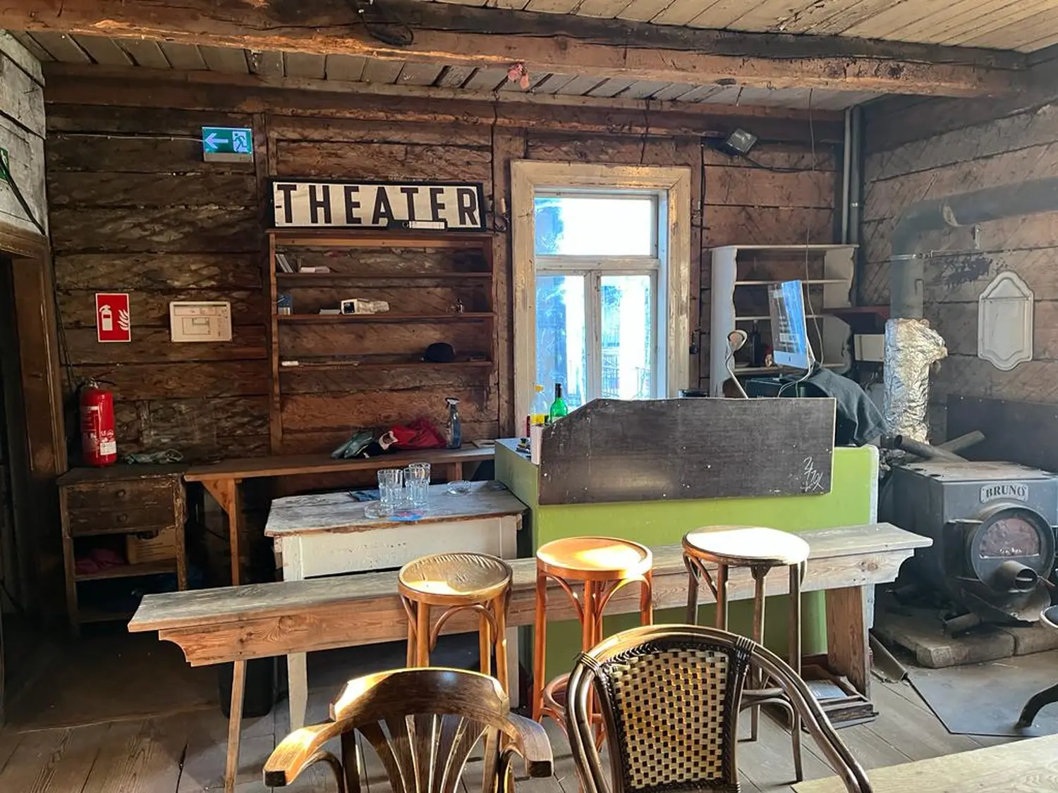 Hotels buchen, Reservar hoteles, Book hotels 